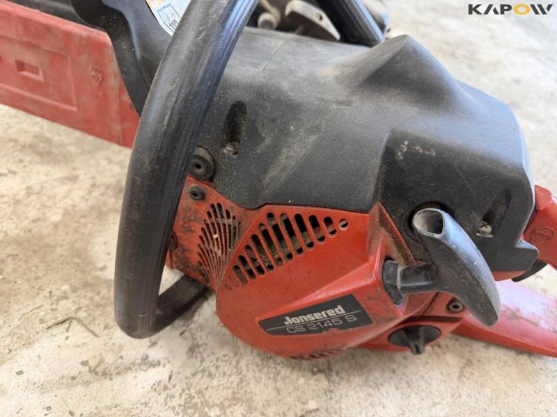 Chainsaws and axes 13
