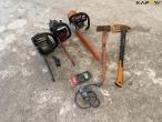 Chainsaws and axes 3