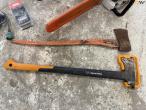 Chainsaws and axes 5
