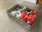 Chainsaw accessories and cans 1
