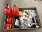 Chainsaw accessories and cans 8