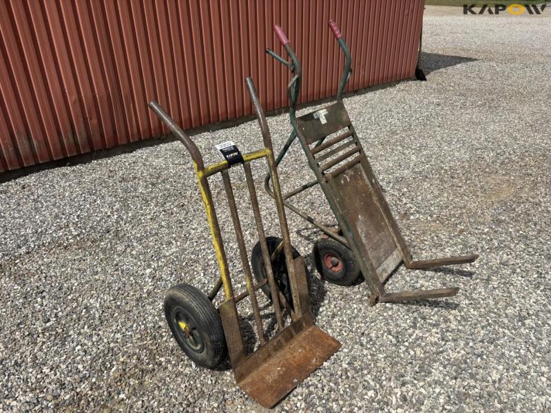 Bricklayer and sack truck 3