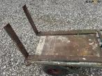 Bricklayer and sack truck 16