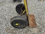 Bricklayer and sack truck 21