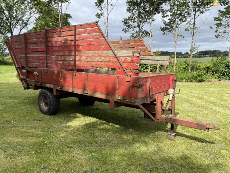 Navtek unloading truck 3