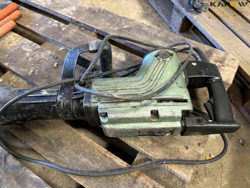 Demolition hammer + chisels 10