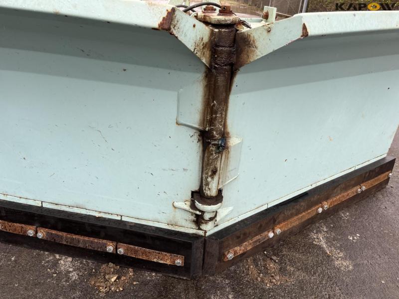 Nesbo PS-2800 pointed snow plow 10