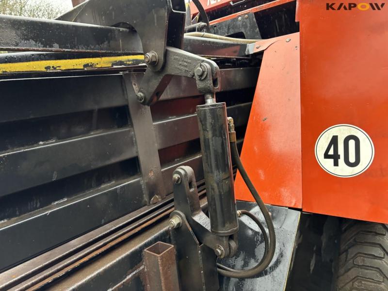 New Holland 4860S mini big baler 31