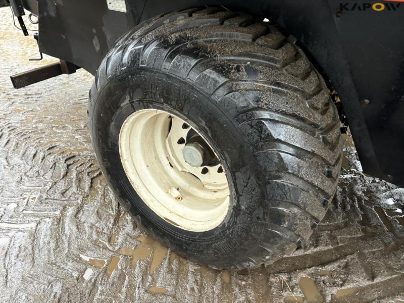 New Holland 4860S mini big baler 49