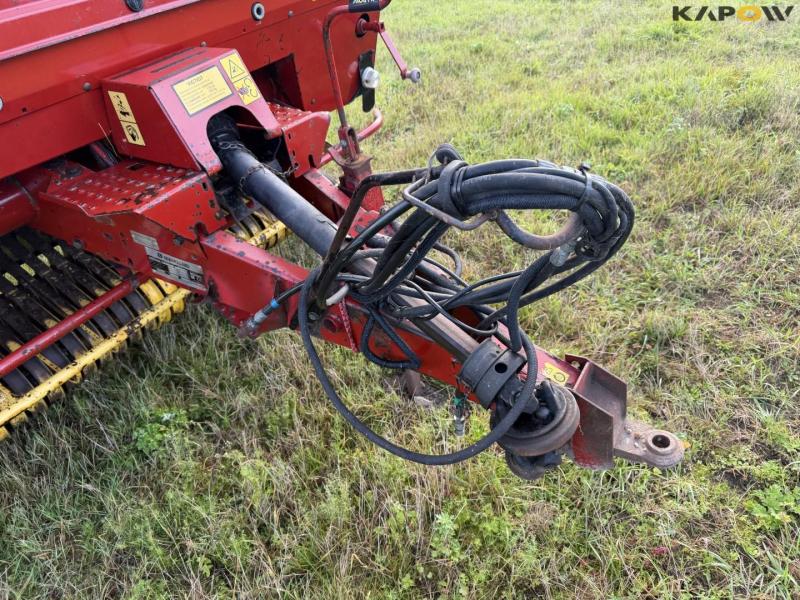 New Holland 658 round baler 11