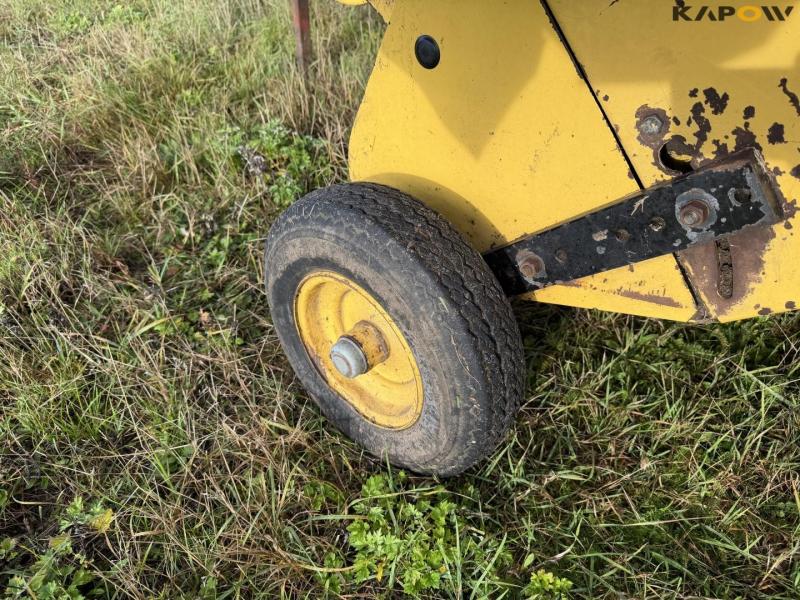 New Holland 658 round baler 26
