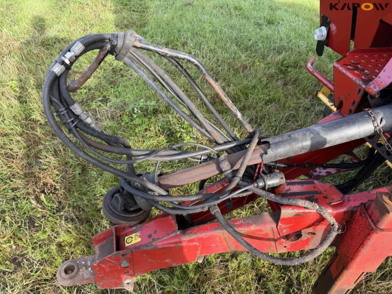 New Holland 658 round baler 28