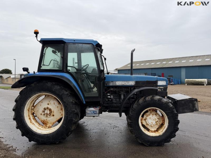 New Holland 7840 tractor 4