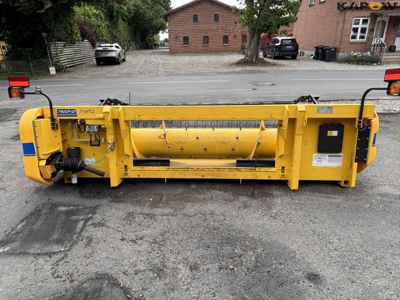 New Holland 790 CP PickUp 12 feet 6