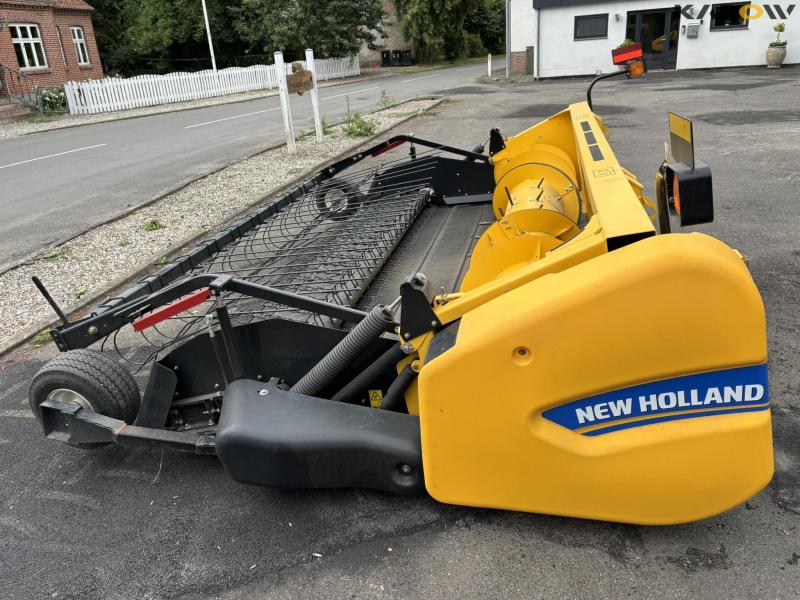 New Holland 790 CP PickUp 12 feet 8