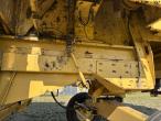 New Holland 8030 combine harvester with chopper 52