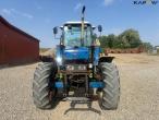 New Holland 8240 tractor 2