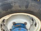 New Holland 8240 tractor 16