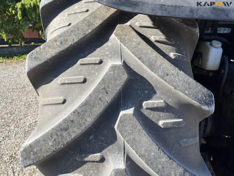 New Holland 8360 tractor 28