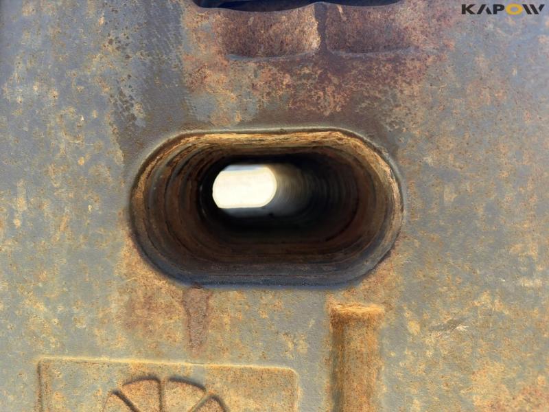 New Holland 900kg front weight 13