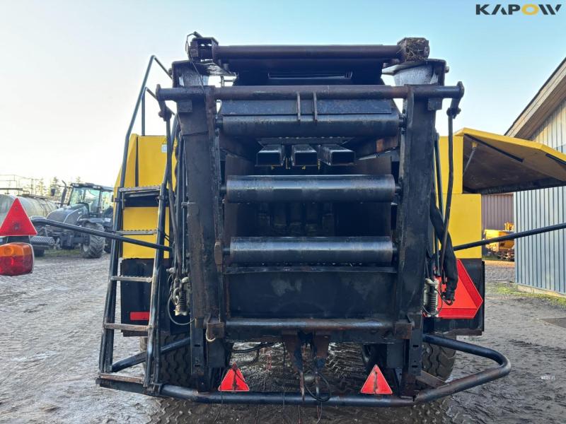 New Holland BB940R mini big baler 26