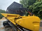 New Holland CR 9080 combine harvester 30 feet 115