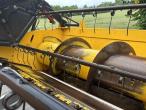 New Holland CR 9080 combine harvester 30 feet 142