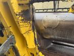 New Holland CR 9080 combine harvester 30 feet 158