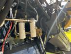 New Holland CR9080 SLH combine harvester with 30 foot header 9