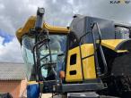New Holland CR9080 SLH combine harvester with 30 foot header 22