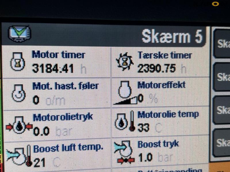 New Holland CX8060 combine harvester 85