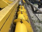 New Holland CX840 combine with 24 foot header 20