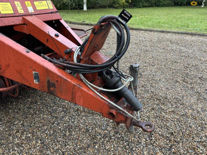 New Holland Fiatagri 4900 big baler 12