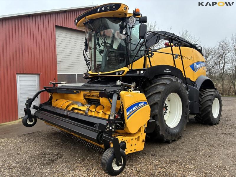 New Holland FR 650 forage harvester 1