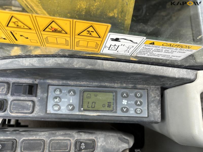 New Holland Kobelco E140CSR excavator 53