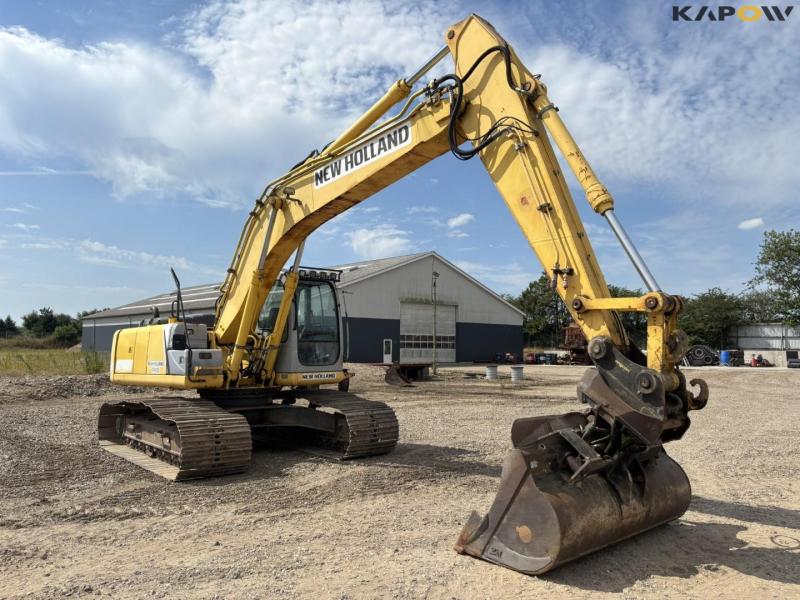 New Holland Kobelco E245B excavator 3