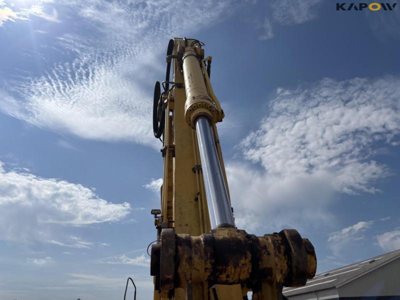 New Holland Kobelco E245B excavator 28