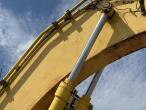 New Holland Kobelco E245B excavator 32