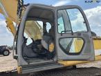 New Holland Kobelco E245B excavator 65