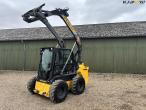 New Holland L318 skid steer loader 64