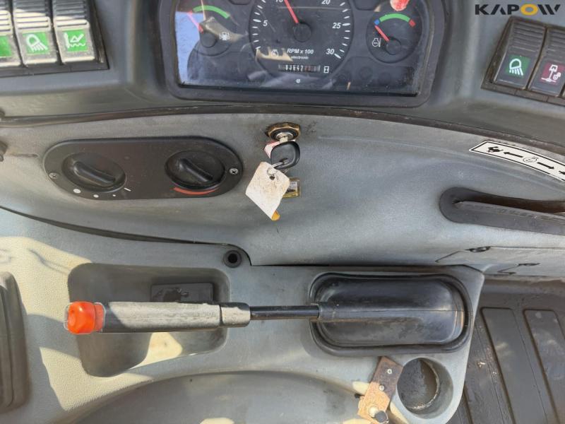 New Holland LB115B-4PS backhoe loader 39