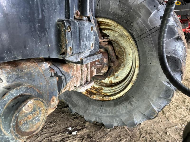 New Holland LM5060 delta telescopic loader 17