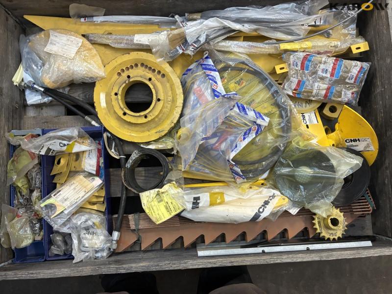 New Holland combine harvester parts 116