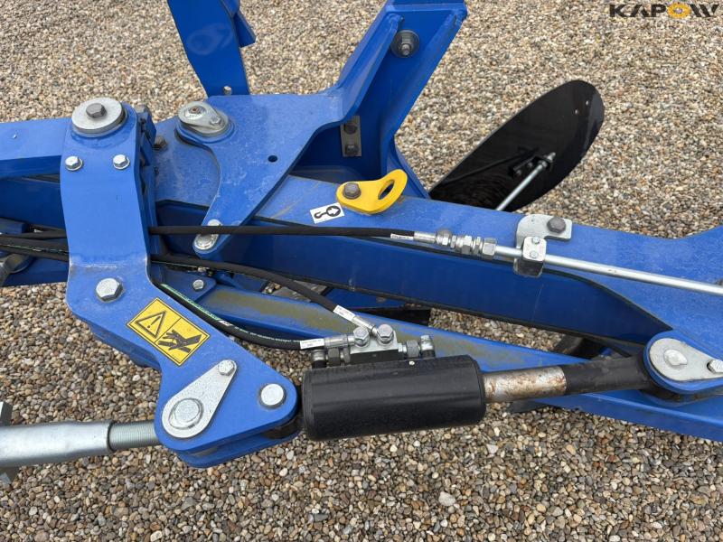 New Holland PLGF 4 furrow reversible plough - new 30