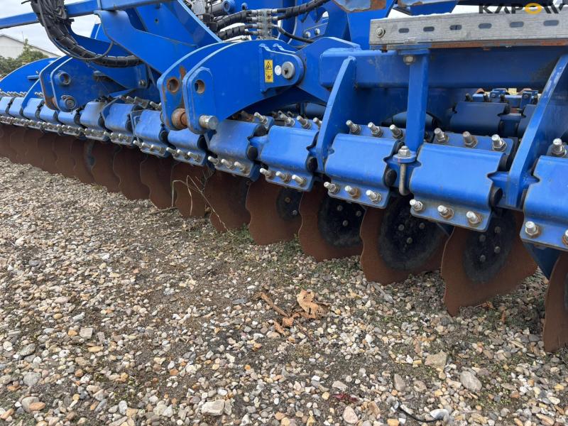 New Holland SDM 500H disc harrow - demo 12
