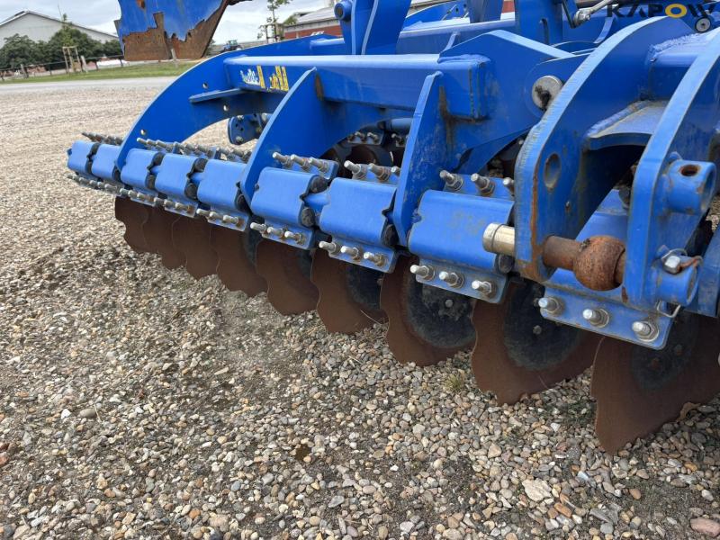 New Holland SDM 500H disc harrow - demo 21