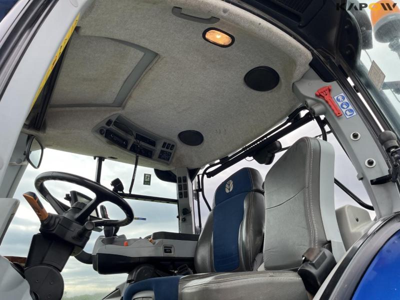 New Holland T7.270 Auto command tractor 36