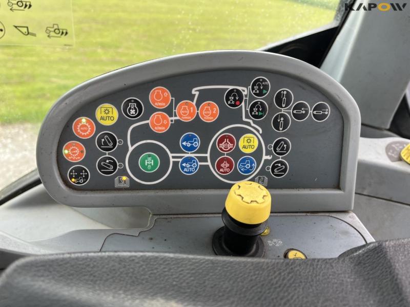 New Holland T7.270 Auto command tractor 37