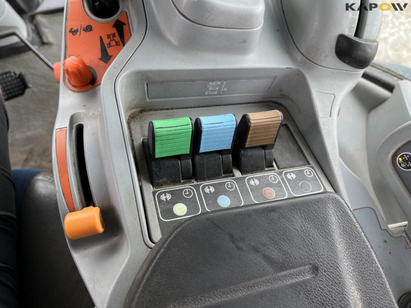 New Holland T7.270 Auto command tractor 38