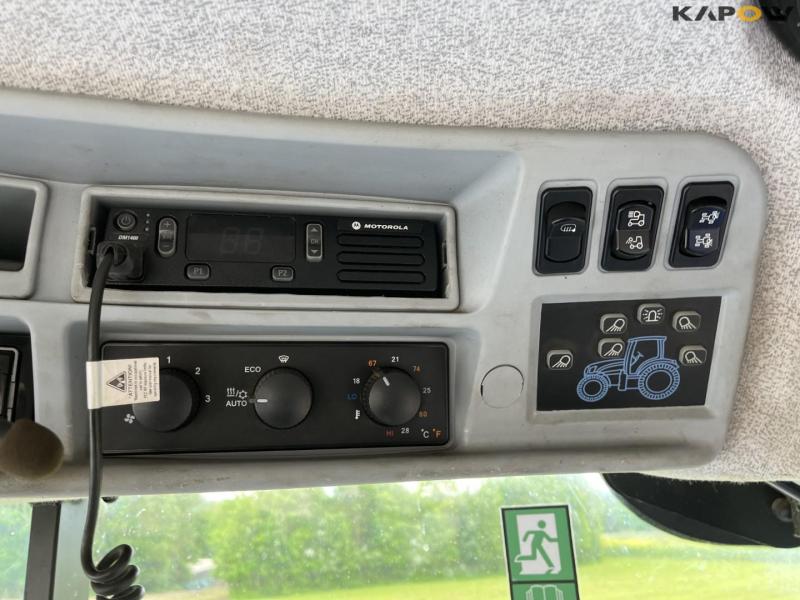 New Holland T7.270 Auto command tractor 41